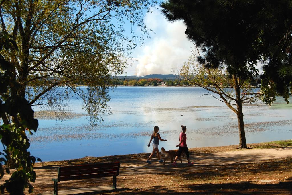 Lake Wendouree Luxury Apartments on Webster Ballarat Buitenkant foto